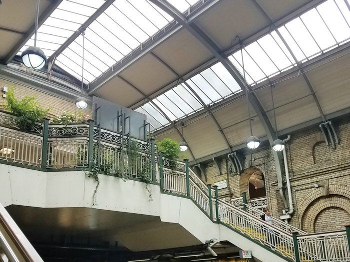 倫敦地鐵鋼結(jié)構(gòu)采光工程